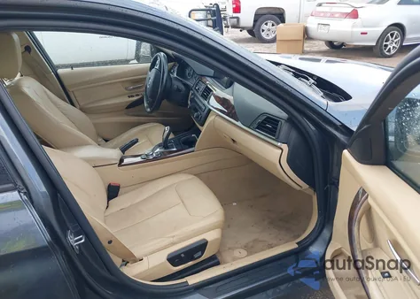 2013 BMW 328I xDrive из США, поврежденный, VIN WBA3B3C58DF534380